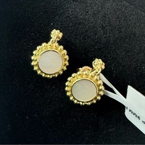 New Lagos stud 18K Yellow Gold Earrings with Mother of Pearl